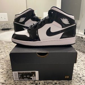 BRAND NEW AIR JORDAN 1